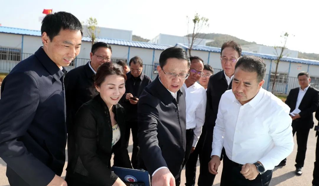 1679563673252448 1679563673252448