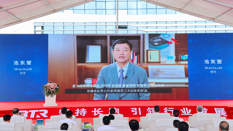 1689922920107774 1689922920107774